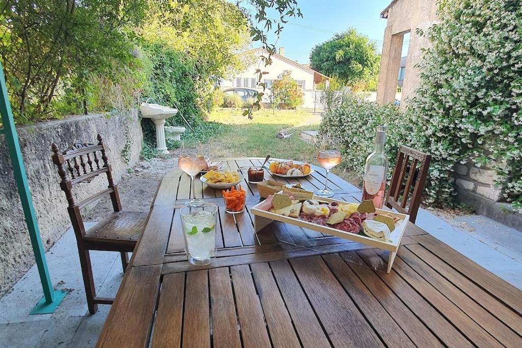 Interlude Villa LʼIsle-sur-la-Sorgue Esterno foto